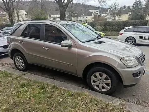 Usata Mercedes ML280 190 CV (139 kW) 2006 Grigio SUV