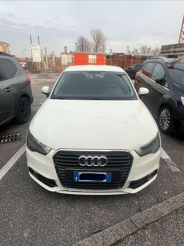 Usata Audi A1 Attraction 86 CV (63 kW) 2011 Bianco Utilitaria