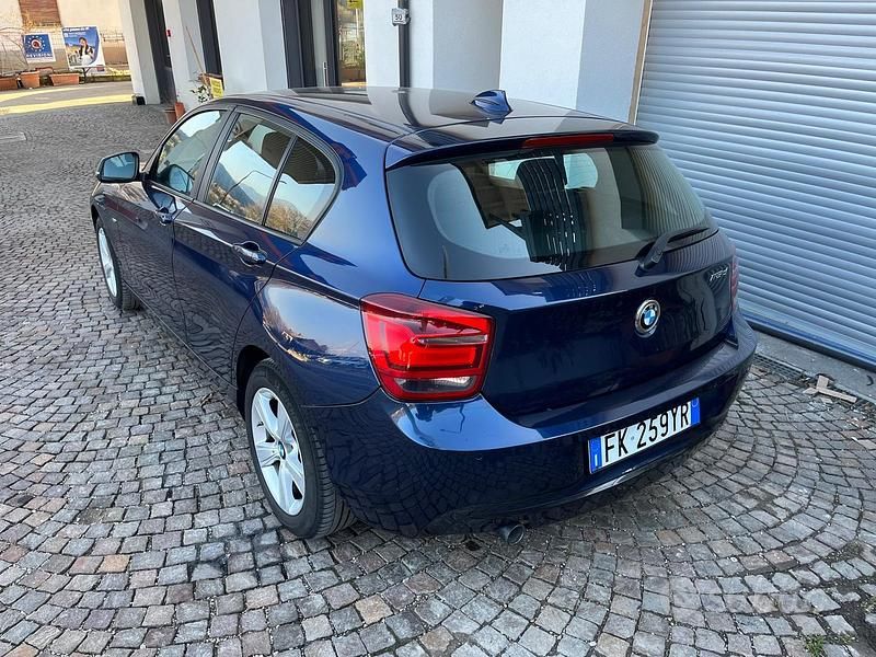 Usata BMW 118 Sport Line 143 CV (105 kW) 2014 Blu Utilitaria