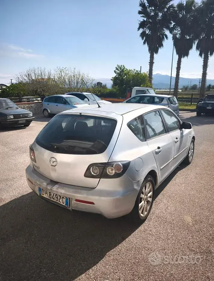 Usata Mazda 3 109 CV (80 kW) 2007 Grigio Berlina