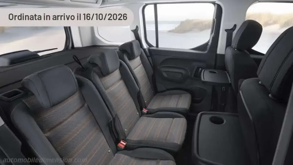 Begagnad Opel Combo-e Life Elegance 100 kW (136 HK) 2024 Silver Minibuss