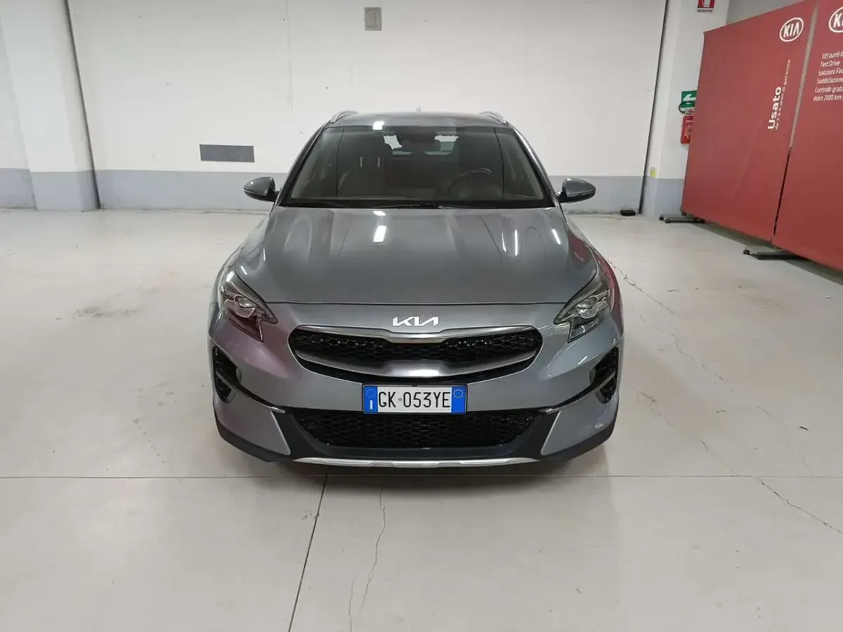 Usata Kia XCeed 117 CV (86 kW) 2022 Lunar silver SUV