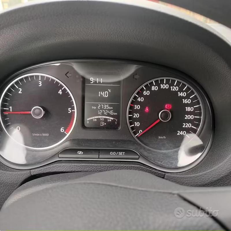 Usata VW Polo 90 CV (66 kW) 2011 Grigio Utilitaria