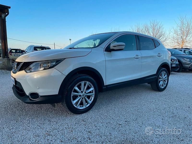 Usata Nissan Qashqai 110 CV (80 kW) 2016 Bianco SUV
