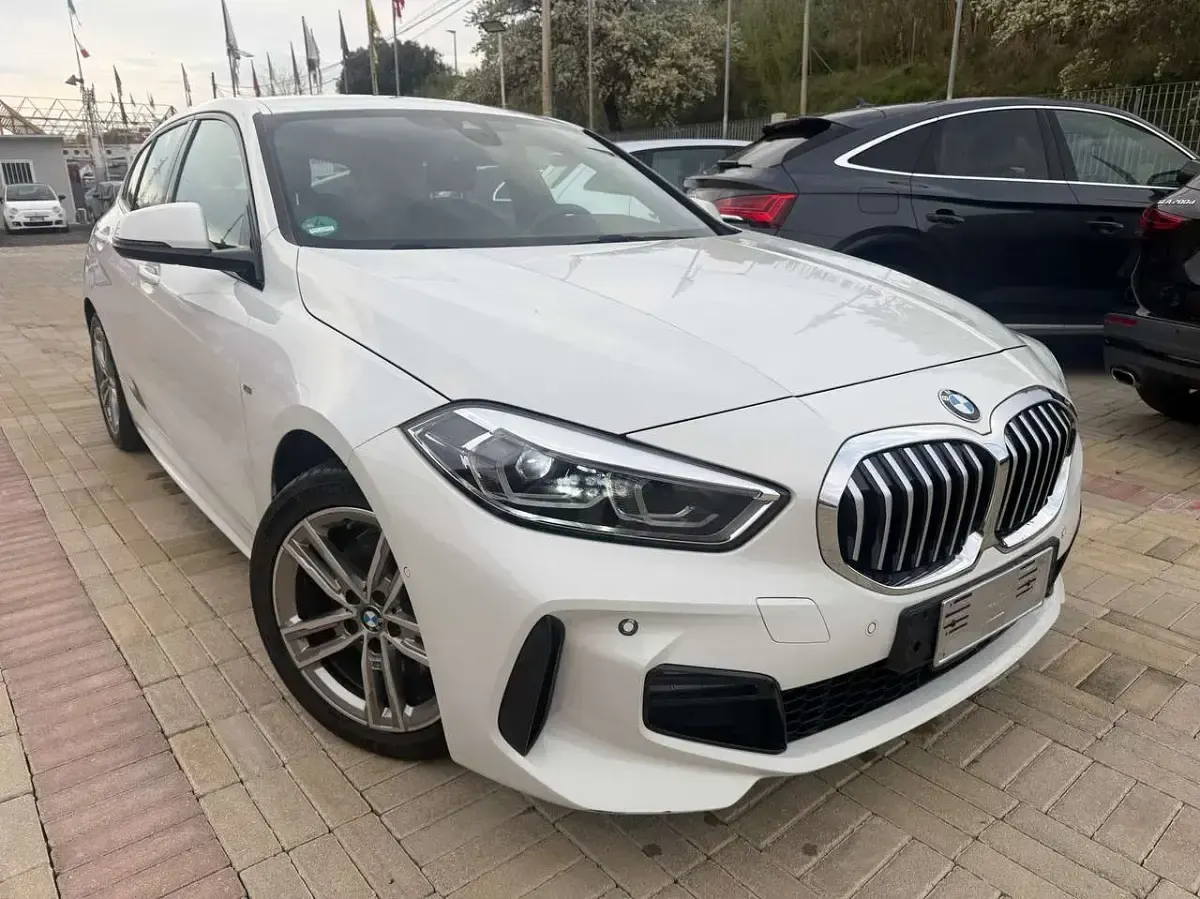Usata BMW 118 M Sport 140 CV (102 kW) 2020 Bianco Utilitaria