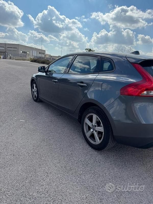 Second-hand Volvo V40 Kinetic 115 CP (84 kW) 2013 Break