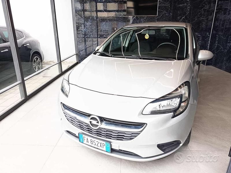 Usata Opel Corsa Edition 84 CV (61 kW) 2015 Grigio Utilitaria