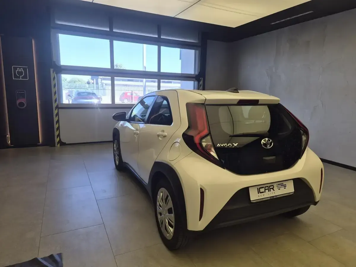 Usata Toyota Aygo X Active 72 CV (52 kW) 2023 Bianco SUV