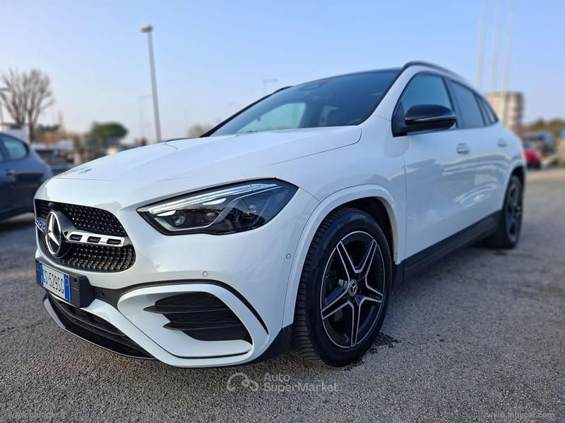 Usata Mercedes GLA200 AMG line 150 CV (110 kW) 2024 Bianco SUV