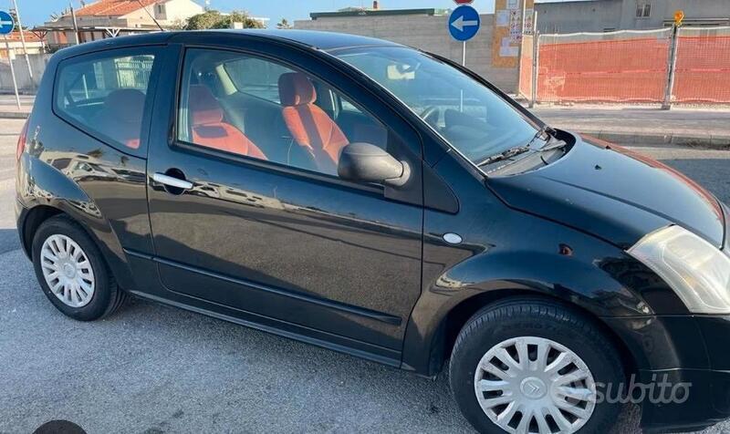 Usato 2004 Citroën C2 Diesel (800 €)