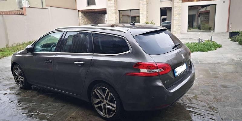 Usata Peugeot 308 SW Allure 120 CV (88 kW) 2015 Station wagon