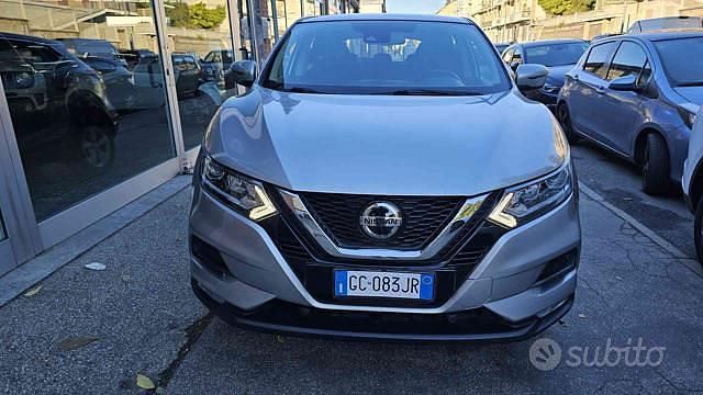 Usata Nissan Qashqai 140 CV (102 kW) 2020 Grigio metallizzato SUV