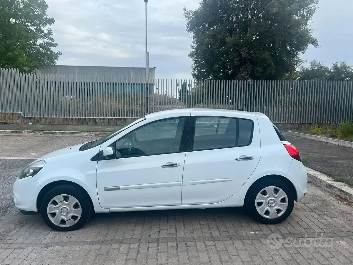 Usata Renault Clio IV 58 CV (42 kW) 2013 Bianco Berlina