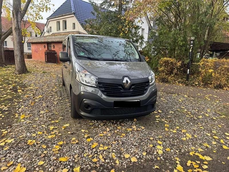 Usata Renault Trafic Expression 145 CV (106 kW) 2018 Grigio Monovolume