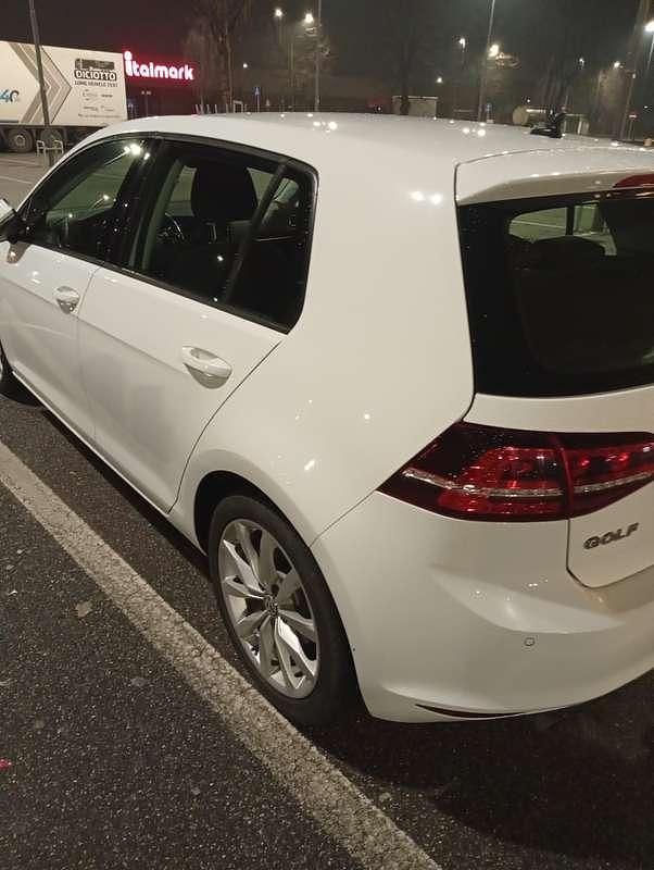 Usata VW Golf VII Highline 110 CV (80 kW) 2016 Bianco Berlina