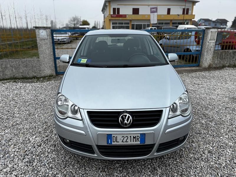 Usata VW Polo Comfortline 70 CV (51 kW) 2008 Argento Utilitaria