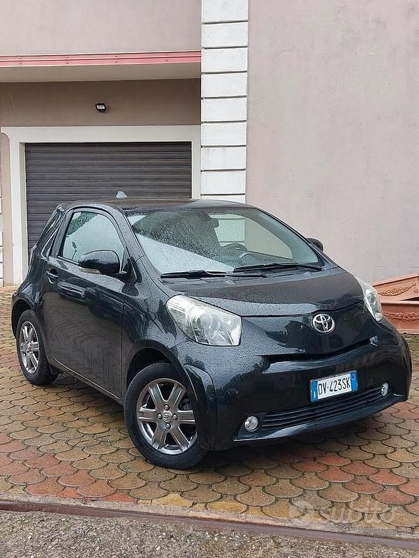 Usata Toyota iQ 2009 Nero Utilitaria