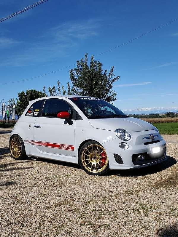 Grigio Usata 2014 Abarth 595 Turismo Due volumi | 13.900 € (Cara) - Immagine 1/4