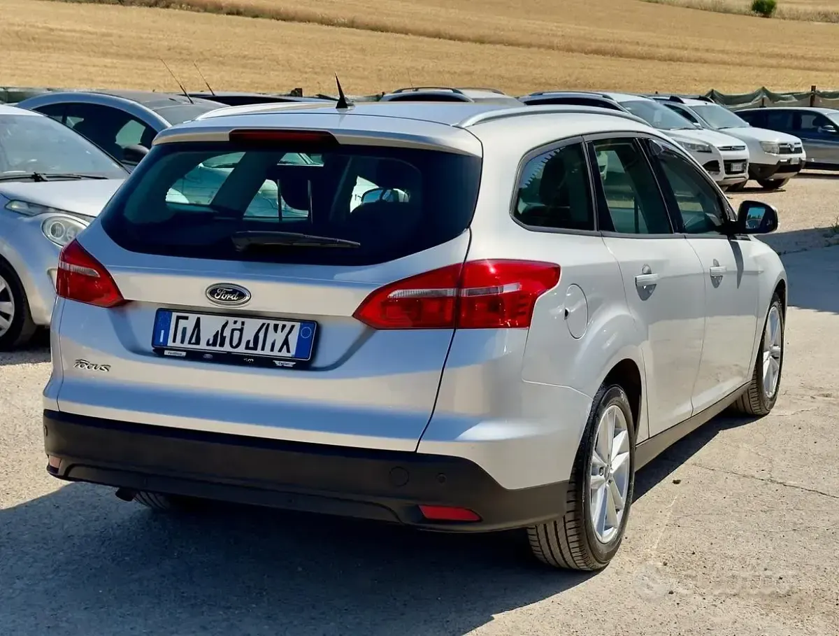 Usata Ford Focus Titanium 95 CV (69 kW) 2016 Grigio Station wagon