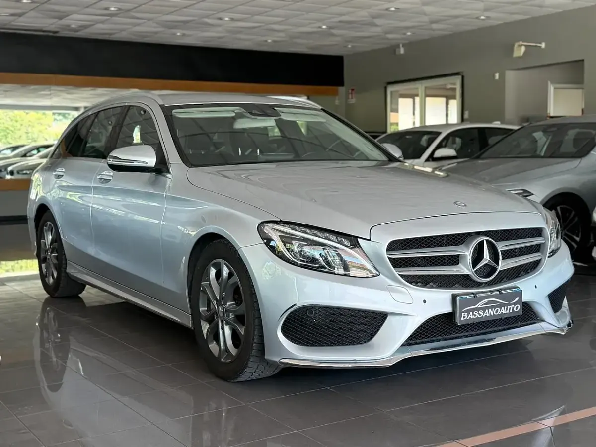 Usata Mercedes C220 Premium 170 CV (125 kW) 2016 Grigio Station wagon