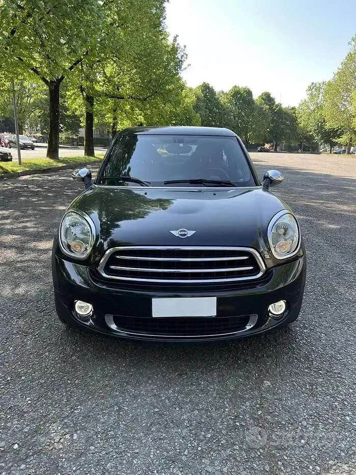 Usata Mini Cooper D 111 CV (81 kW) 2015 Nero Utilitaria