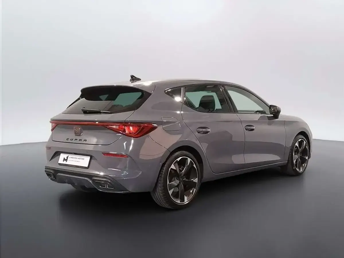 Usata Cupra Leon 150 CV (110 kW) 2023 Grigio graphene Berlina