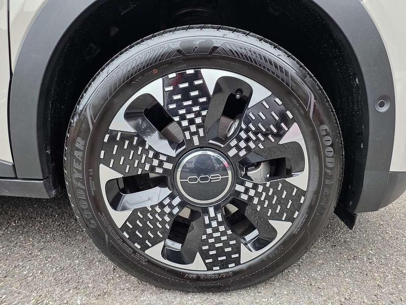 Usata Fiat 600 La Prima 101 CV (74 kW) 2025 Crema cappuccino metallizzato SUV