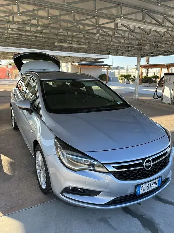 Usata Opel Astra Business 110 CV (80 kW) 2017 Station wagon