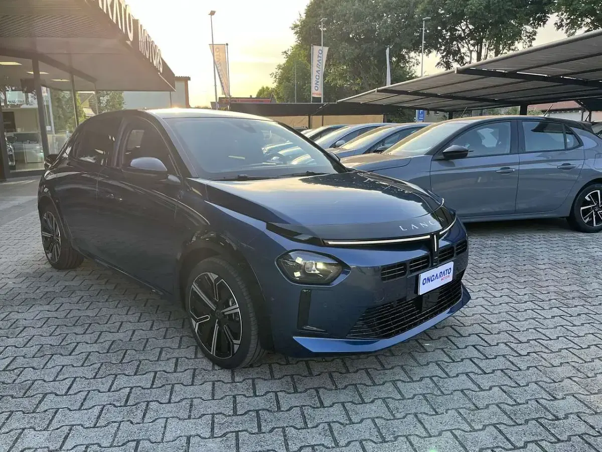 Usata Lancia Ypsilon 110 CV (80 kW) 2025 Blu/azzurro Utilitaria