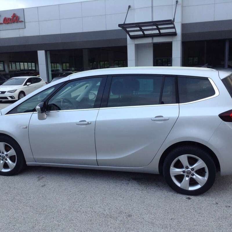 Usata Opel Zafira Tourer Cosmo 150 CV (110 kW) 2012 Argento Monovolume