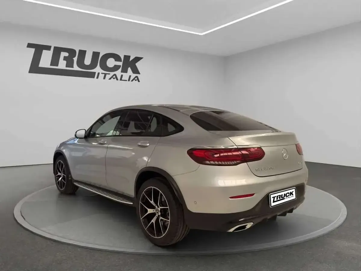 Usata Mercedes GLC220 Premium 194 CV (142 kW) 2022 Argento SUV