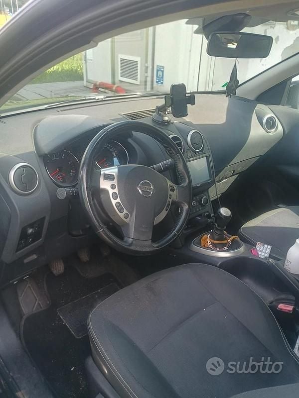 Używany Nissan Qashqai 115 KM (84 kW) 2013 Czarny SUV