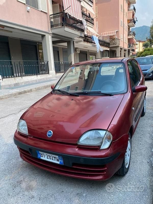 Usata Fiat 600 54 CV (39 kW) 2001 Rosso Utilitaria
