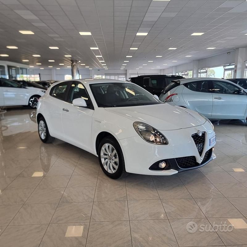 Usata Alfa Romeo Giulietta 120 CV (88 kW) 2018 Bianco Utilitaria
