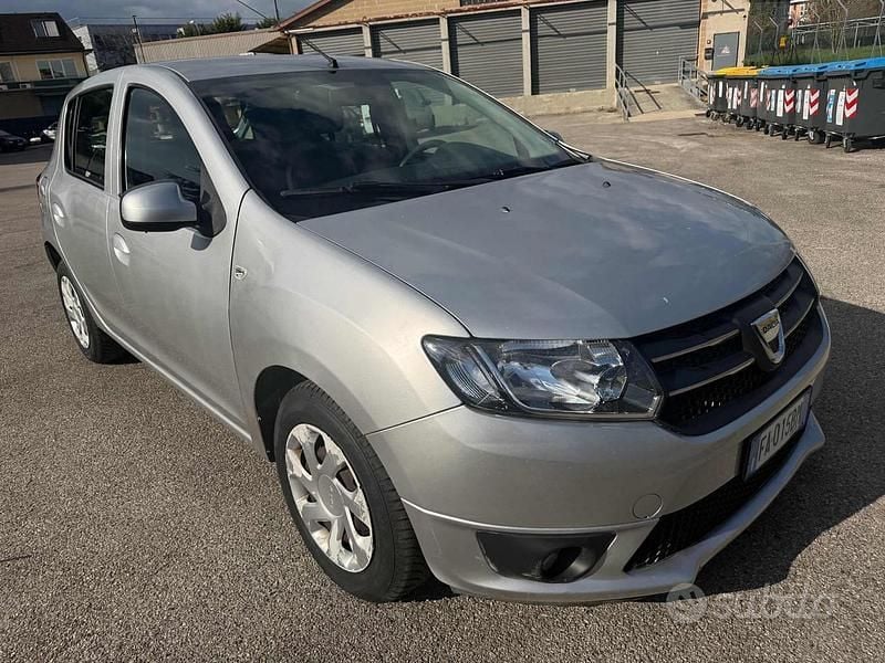 Usata Dacia Sandero 90 CV (66 kW) 2015 Grigio Berlina