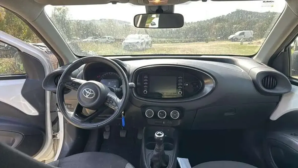 Usata Toyota Aygo X Active 72 CV (52 kW) 2023 Bianco SUV