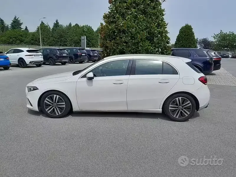 Usata Mercedes A180 116 CV (85 kW) 2022 Bianco Berlina