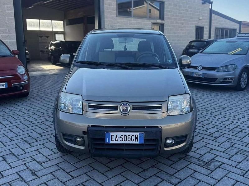 Usata Fiat Panda Dynamic 60 CV (44 kW) 2010 Oro Utilitaria