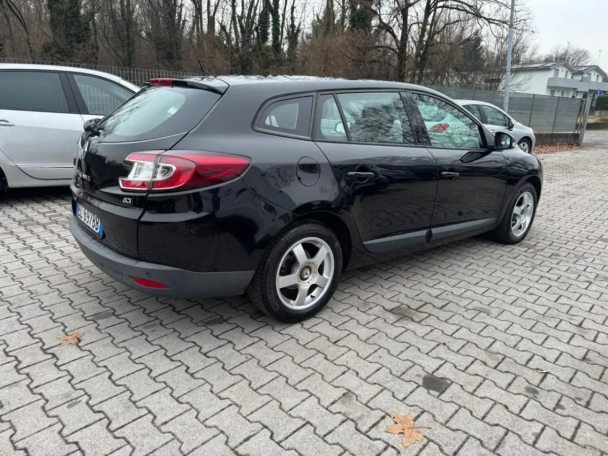 Usado Renault Mégane GT Line GT-Line 110 CV (80 kW) 2011 Negro Familiar