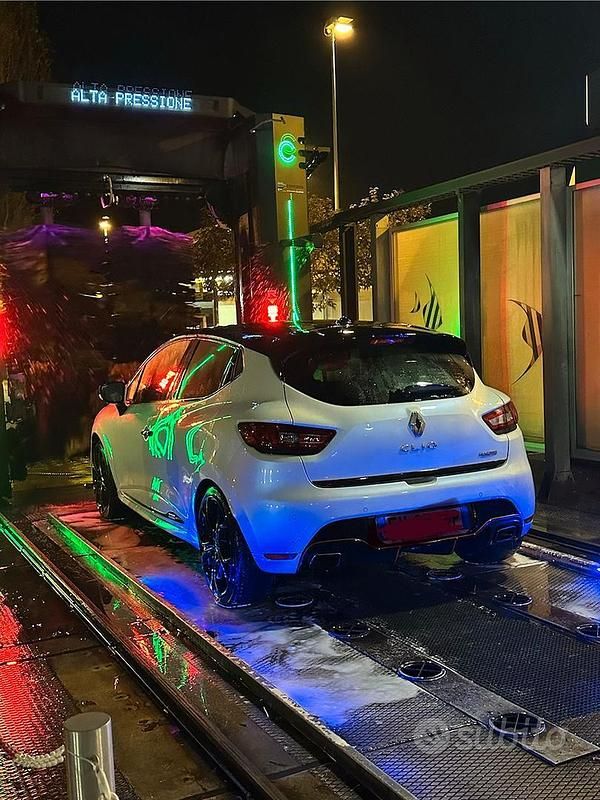 Usata Renault Clio IV LIMITED 200 CV (147 kW) 2014 Bianco Berlina