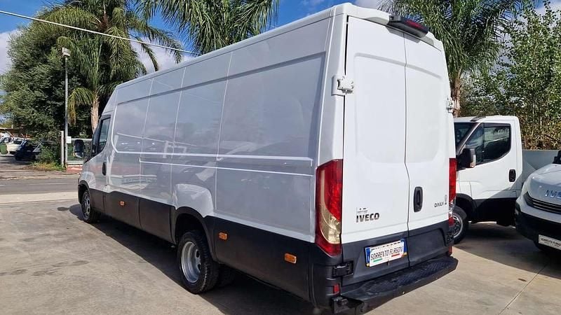 Usata Iveco Daily 150 CV (110 kW) 2015 Bianco Furgone