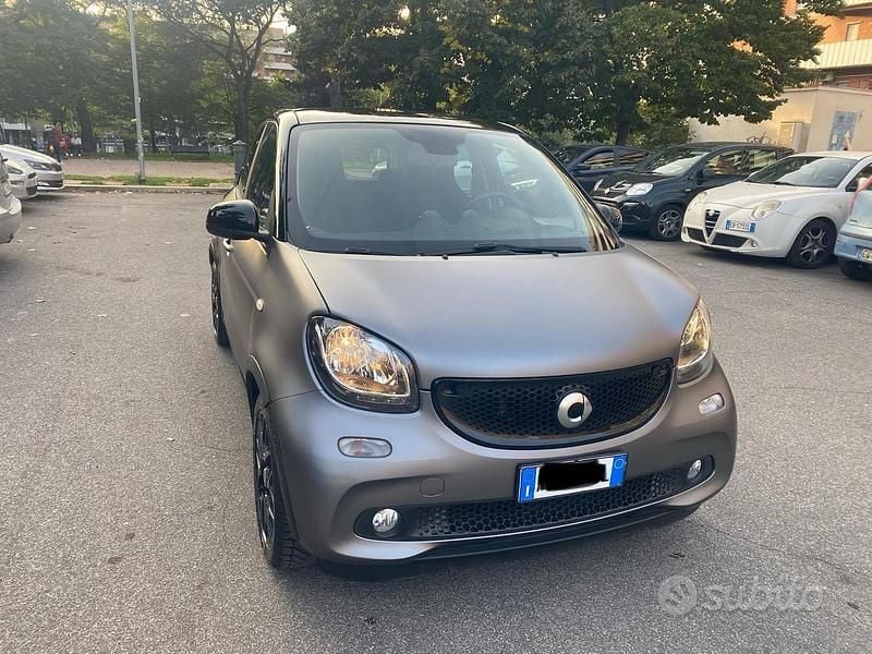 Usata Smart ForFour 71 CV (52 kW) 2016 Grigio Utilitaria