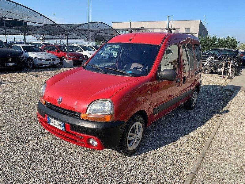 Rosso Usata 2001 Renault Kangoo Monovolume | 3900 € (Molto cara) - Immagine 1/4