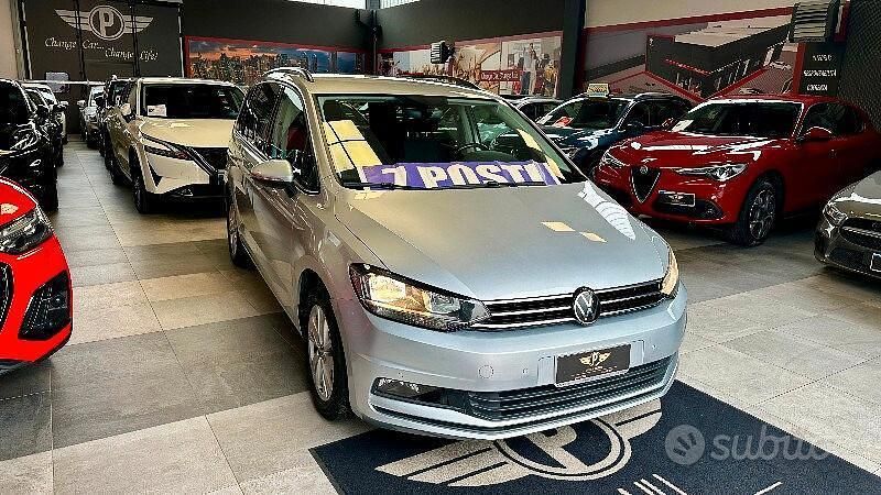 Usata VW Touran Business 150 CV (110 kW) 2020 Argento Monovolume