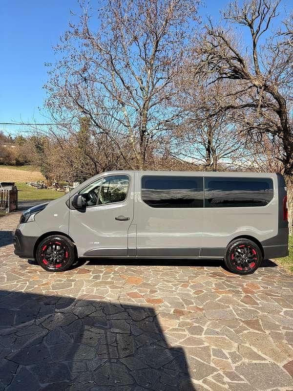 Usata Renault Trafic Expression 145 CV (106 kW) 2018 Grigio Monovolume