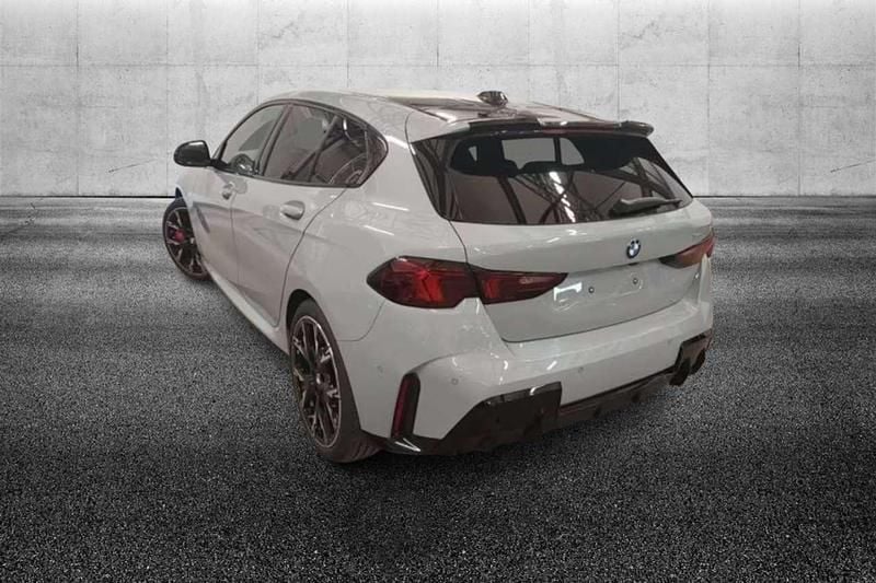 Begagnad BMW 123 M Sport 204 HK (150 kW) 2025 Grå Halvkombi