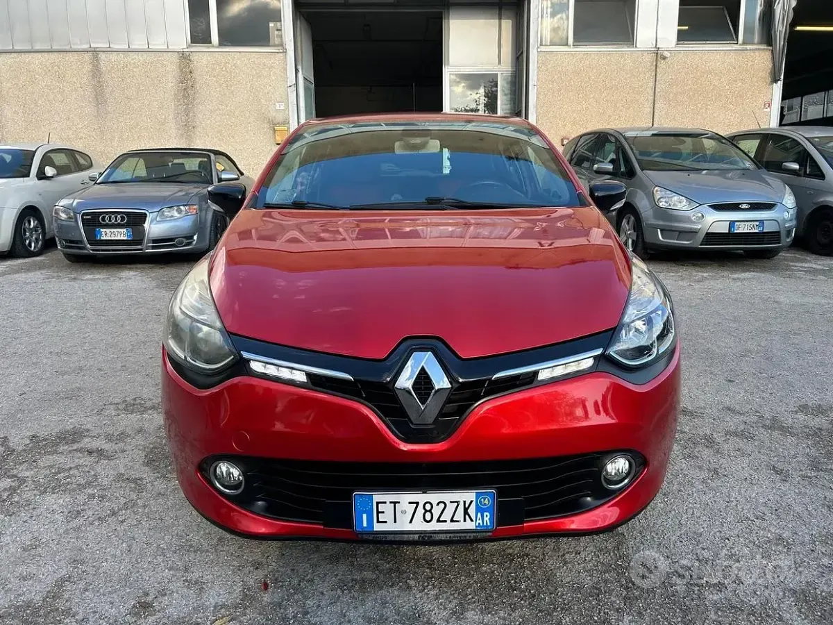 Usata Renault Clio IV 75 CV (55 kW) 2014 Rosso Berlina