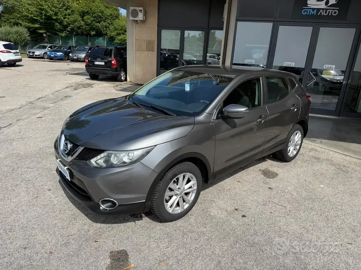 Usata Nissan Qashqai Visia 110 CV (80 kW) 2016 Grigio SUV