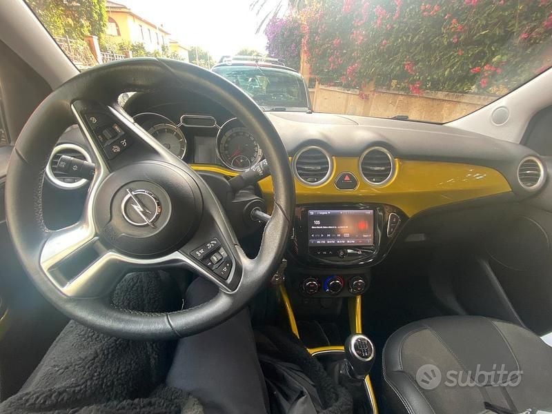 Usata Opel Adam 87 CV (63 kW) 2017 Utilitaria