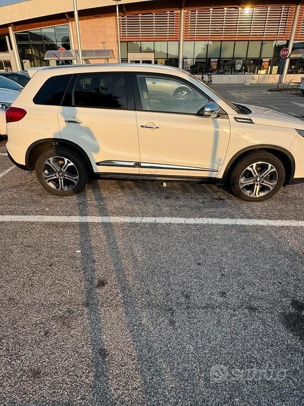 Usata Suzuki Vitara Exclusive 120 CV (88 kW) 2017 Berlina